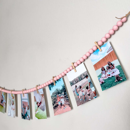 Photo display with 12 clothespins - Deco Azul