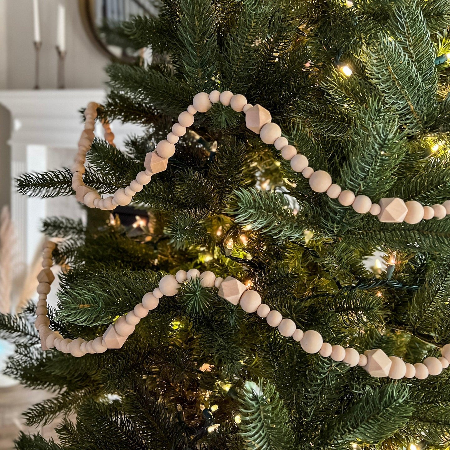 Christmas tree garland, Mantel garland, decorative wooden bead garland - Deco Azul